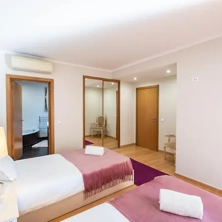 Arade - Infinity Pool With Unique Country Side Views 别墅 *